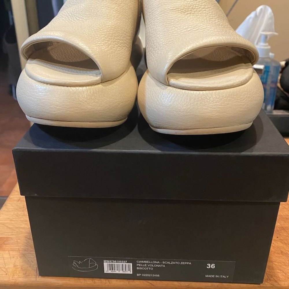 Size 6 never worn Marsell slides